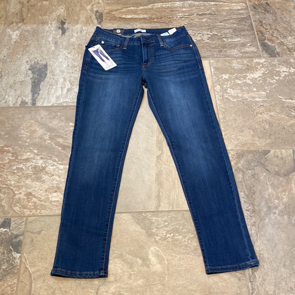 🆕 Kenzie Cuffed Jeans - Picture 4 of 10